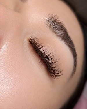 Wimpernverlängerung 