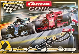 Carrera GO!!! Formula Action   6,9 m Rennspaß mit Ferrari & Mercedes!