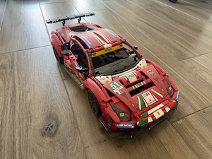 LEGO Technic Ferrari 488 GTE "AF Corse #51" - mit OVP