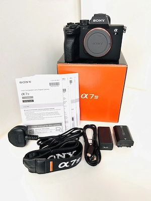 Sony Alpha A7 IV spiegellose Kamera, 33 MP, nur Gehäuse | 806 Auslösungen | In Originalverpackung