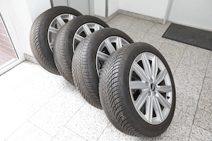 Original Audi A6 C8 19" Winterraeder | 4K0601025M | Goodyear UltraGrip 3 FP | 6-7mm | Rechnungen vor