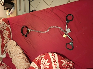 Wer hilft mir dabei mich selbst zu fesseln. Ich bin ein 45 jähriger Mann aus Bochum