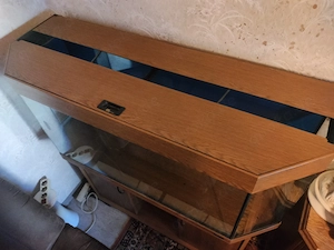 Aquarium 240 Liter mit beschädigung