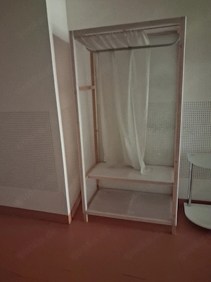 Kleiderschrank 
