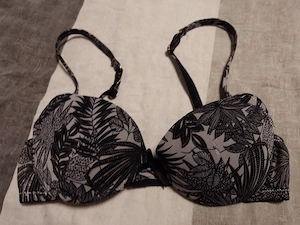 New Yorker BH 75A   schwarz-weißes Blättermuster