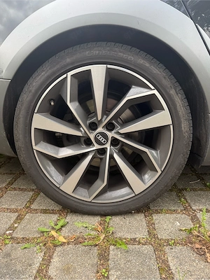 Originale Audi Felgen 19 Zoll 245 40 R19 mit Pirelli Sommerreifen