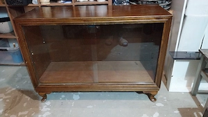Barschrank. Kommode