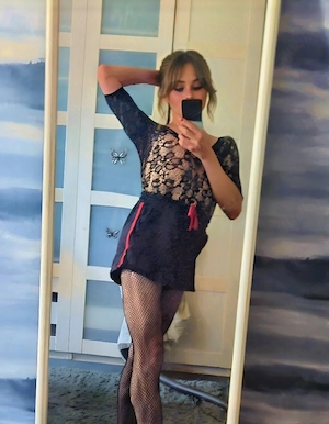 Girl (19) bietet Sextreffen für Männer (bis 45) an