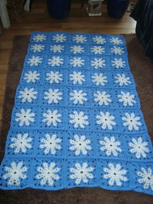 Scneeflockendecke-Handarbeit