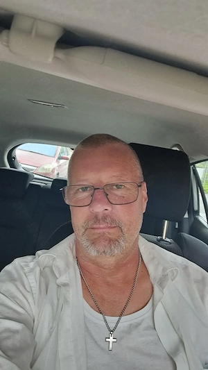 Du bist W 45 bis 70 j . . 