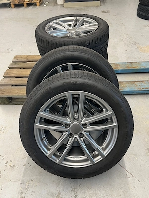 Felgen mit sehr guten Winterreifen für BMW X4