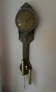 Antike Pendel-Wanduhr mit Gewichten und Ketten   voll funktionsfähg