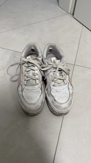 Getragene Puma Sneaker weiß-pink   stark abgenutzt & original getragen