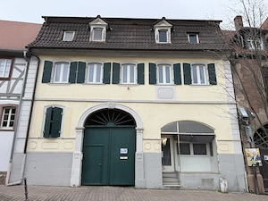 Charmantes Mehrfamilienhaus in Eisenberg mit vielen Möglichkeiten