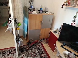 Schrank mit 4 Türen 