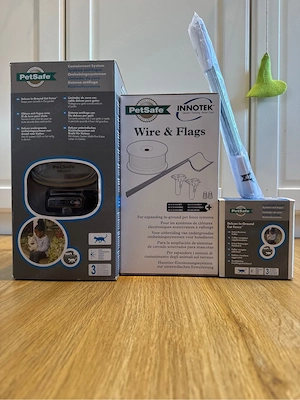 PetSafe Deluxe Katzenzaun Komplettset (In-Ground Cat Fence) + Zusatzhalsband + Draht & Flags