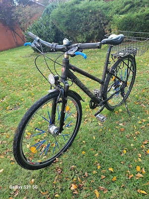 Ein 28 er Trekking Alu Fahrrad - Nabendynamo total Verkehrssicher