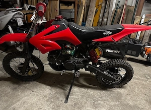 verkaufe pitbike 125 er 4 Takt