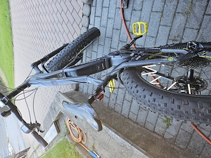 hochwertiges E-Fatbike der Marke Haibike