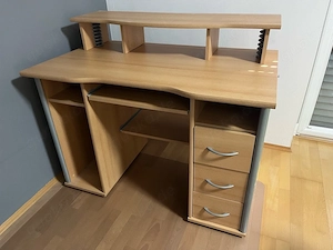 Schreibtisch für Jugendliche