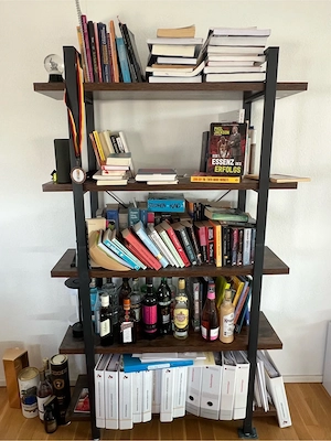 Bücherregal 
