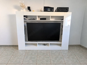 Moderner TV Schrank sucht neueste Zuhause