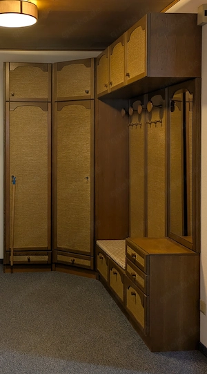 Garderobe aus Echtholz Eiche 1,30m x 2,20m