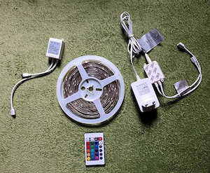 GB LED Strip 5m mit Fernbedienung, Netzteil & 3m Kabel