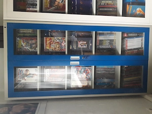 Metallschrank mit Glasvitrine Aktenschrank Büroschrank blau Neuwertig