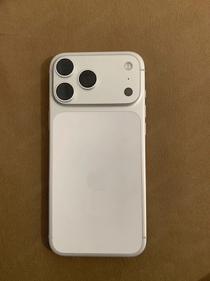 Apple i phone 17 pro max