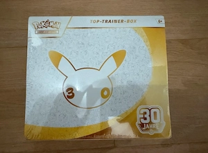 Pokémon 30 Jahre top Trainer box