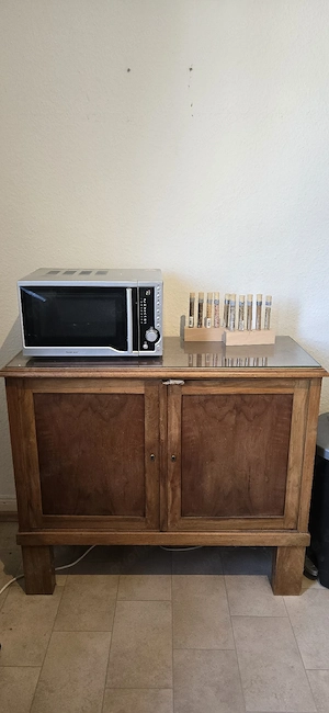 Schrank zu verschenken 