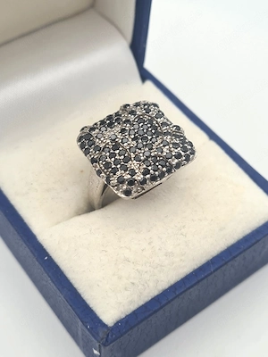 Eleganter Ring 925 Sterling Silber mit schwarzem Spinell