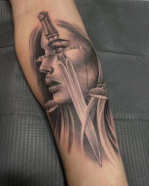 Tattoo artist 