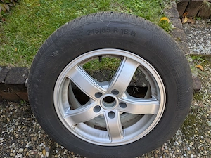 Winterreifen auf Alufelgen für Tiguan