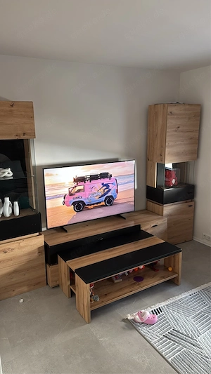 TV und TV-Möbel