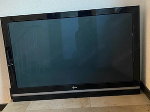 LG 50PC51-ZB Plasma-TV + Speaka Professional TV-Ständer