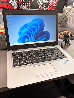 KFZ Diagnose Laptop HP Elitebook Neuer Akku neue Festplatte