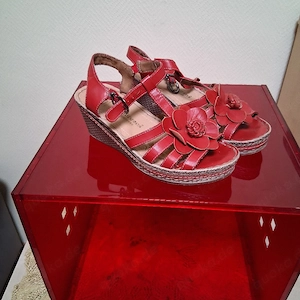 rote Sandale