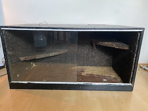 OSB Terrarium 1,20 x 0,60 x 0,60 m , inkl. Strahler  mit Schutzkorb 