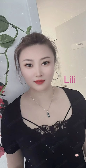 Komm zu Lili zur Massage bei Yin Yang Wellness Massage in Haan