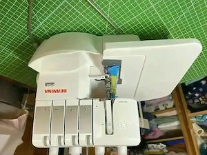 Overlock Bernina L 460 fast nagelneu