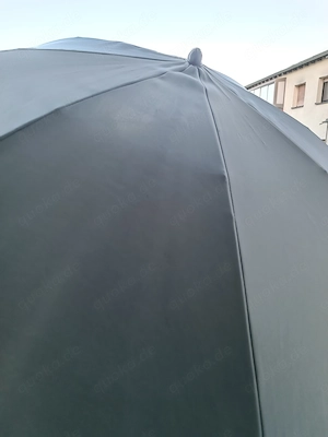 2 Sonnenschirme grau