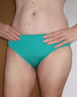 Slip grün getragen