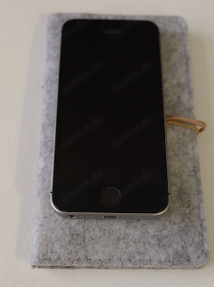 I phone 5SE 64GB neuwertig top Zustand 