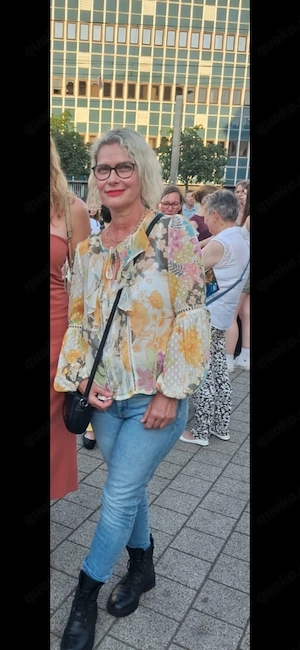 Nur kuscheln keinen Sex! Suche liebevollen Beifahrer für die Couch 