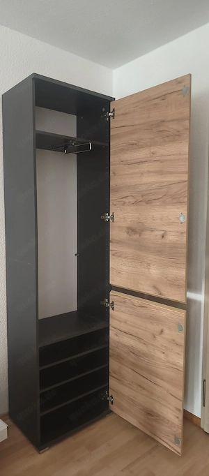 Gaderoben- und Schuhschrank neuwertig
