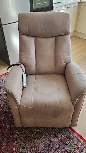 Fernsehsessel, elektrisch verstellbar