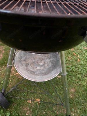 Verkaufe einen Holzkohlegrill der Marke Weber