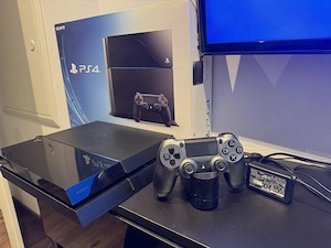 Sony PS4 inkl. Controller & Ladestation